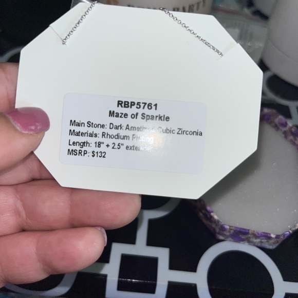 Maze of Sparkle necklace- Bomb Party - Picture 3 of 3